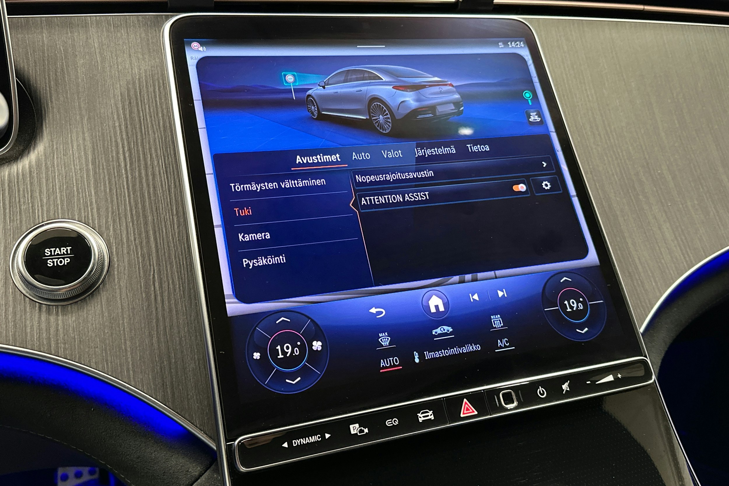 musta Mercedes-Benz EQE 2025 kuva 28.