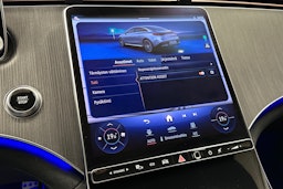 musta Mercedes-Benz EQE 2025 kuva 28.