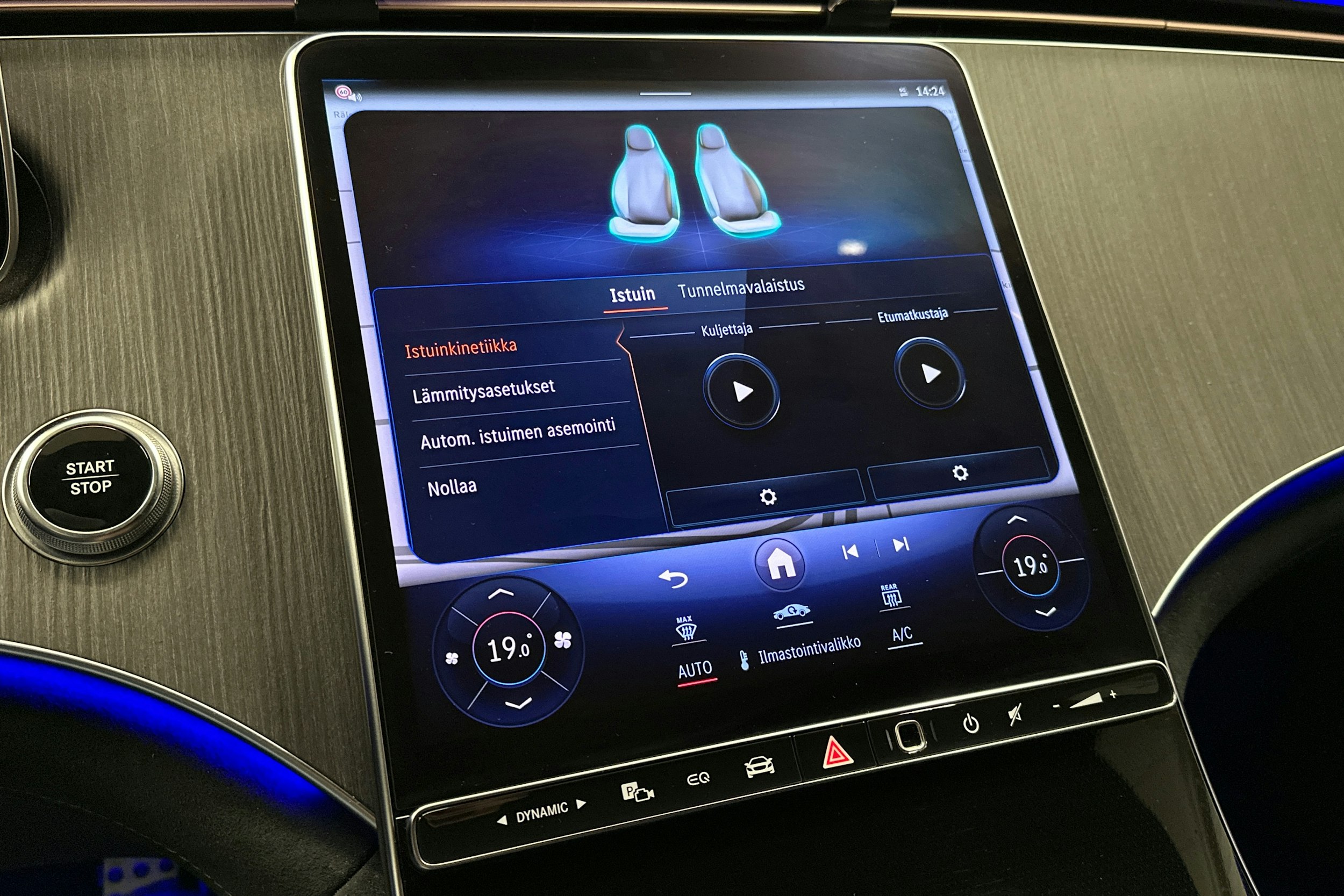 musta Mercedes-Benz EQE 2025 kuva 29.