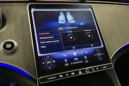 musta Mercedes-Benz EQE 2025 kuva 29.