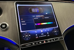 musta Mercedes-Benz EQE 2025 kuva 30.