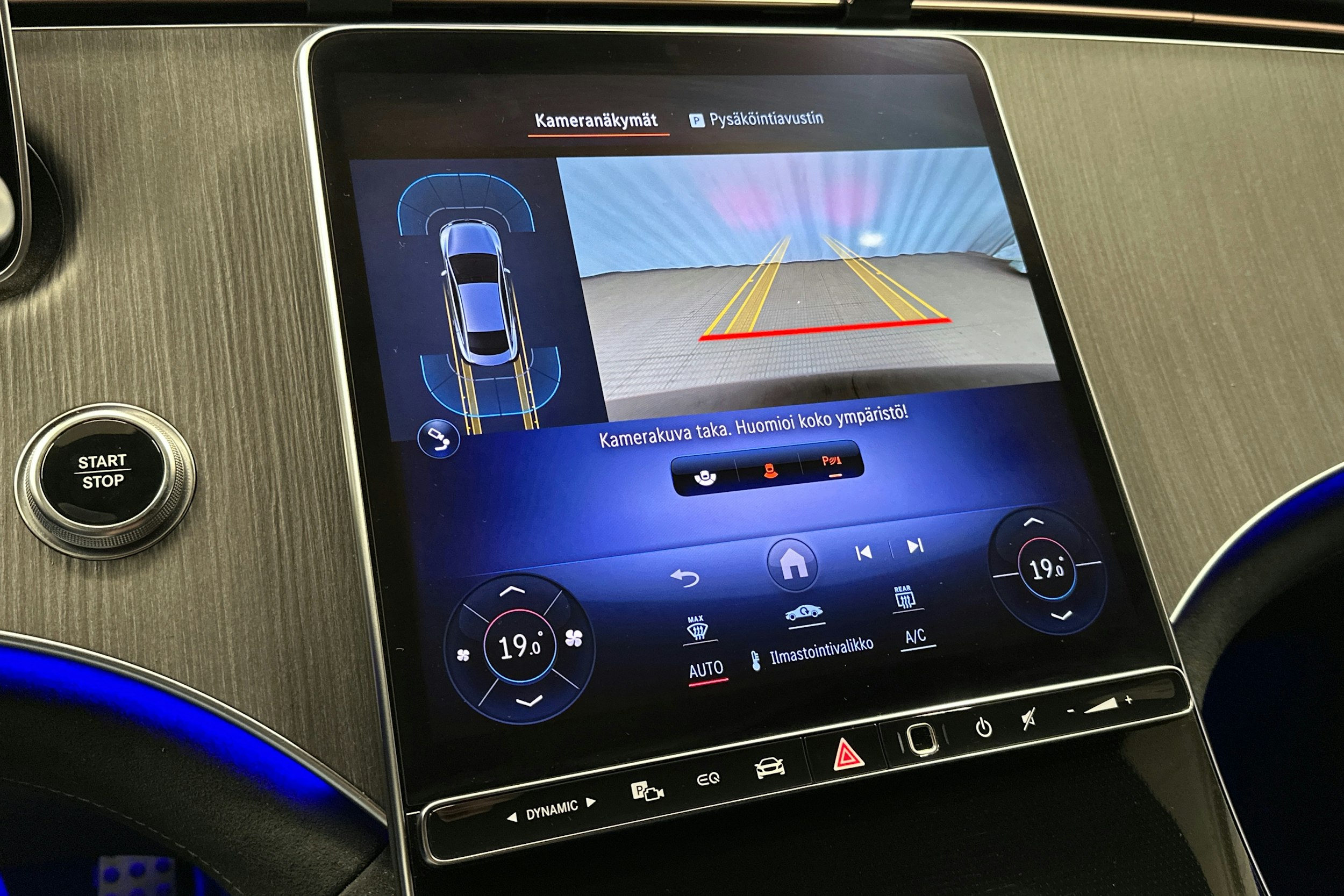 musta Mercedes-Benz EQE 2025 kuva 33.