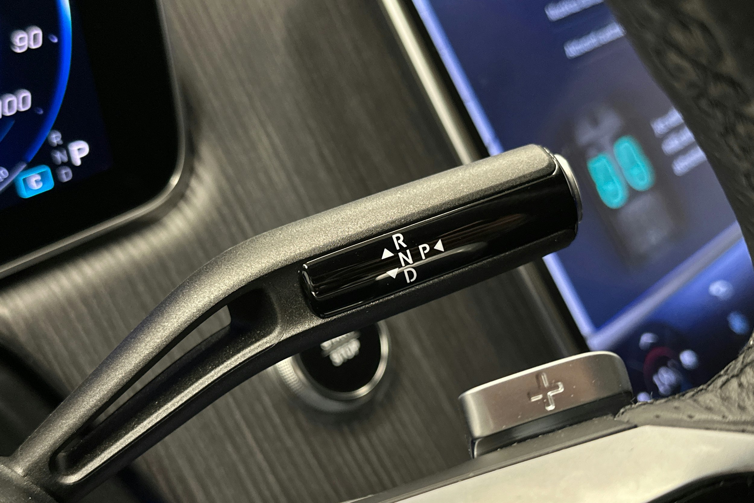 musta Mercedes-Benz EQE 2025 kuva 35.