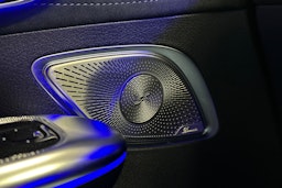 musta Mercedes-Benz EQE 2025 kuva 36.