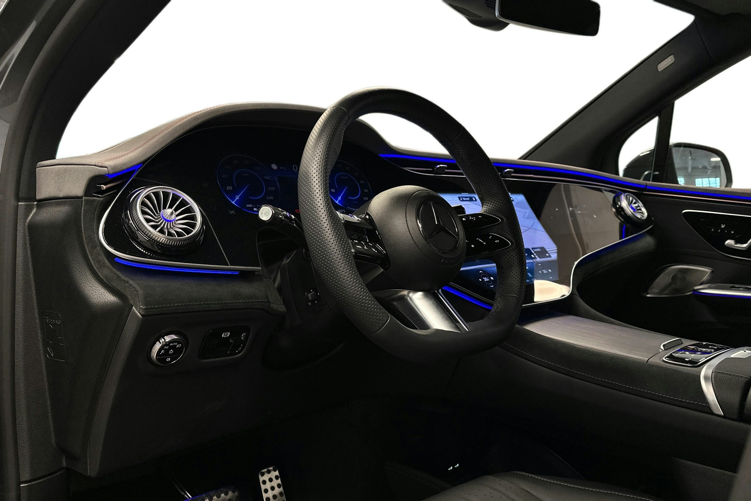 harmaa Mercedes-Benz EQE SUV 2023 kuva 3.