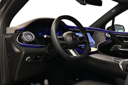 harmaa Mercedes-Benz EQE SUV 2023 kuva 3.