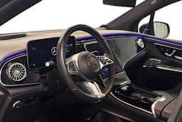 sininen Mercedes-Benz EQE SUV 2023 kuva 7.