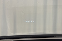 sininen Mercedes-Benz EQE SUV 2023 kuva 16.