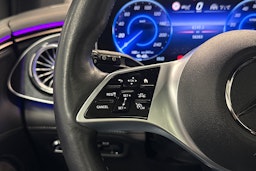 sininen Mercedes-Benz EQE SUV 2023 kuva 17.