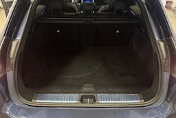 sininen Mercedes-Benz EQE SUV 2023 kuva 28.