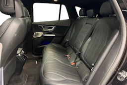 musta Mercedes-Benz EQE SUV 2023 kuva 8.
