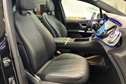 musta Mercedes-Benz EQE SUV 2023 kuva 33.