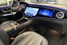 musta Mercedes-Benz EQE SUV 2023 kuva 34.
