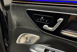 musta Mercedes-Benz EQE SUV 2023 kuva 37.