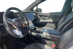 Harmaa Mercedes-Benz EQE SUV 2023 kuva 3.