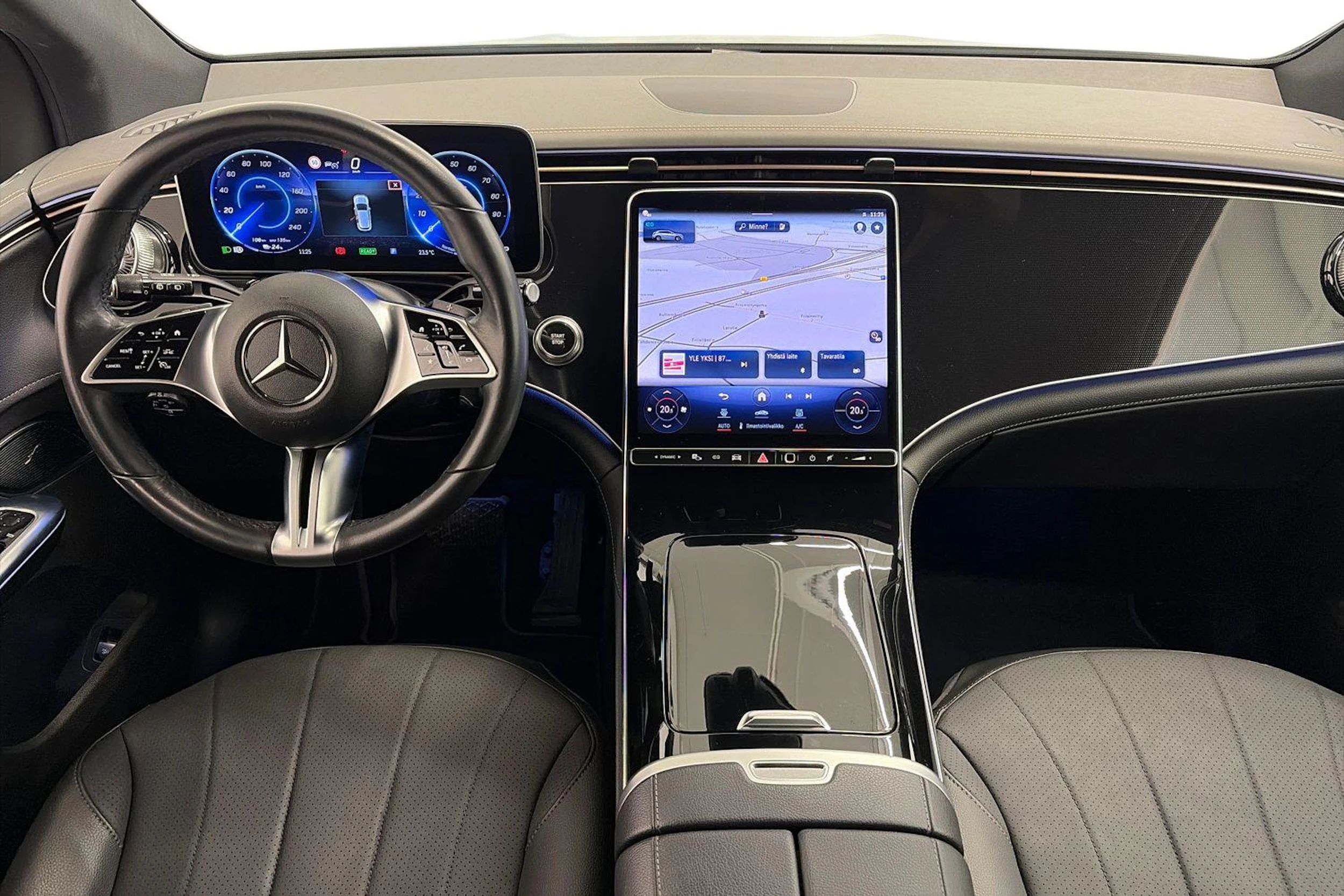 Harmaa Mercedes-Benz EQE SUV 2023 kuva 7.