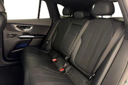 Harmaa Mercedes-Benz EQE SUV 2023 kuva 8.