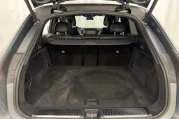 Harmaa Mercedes-Benz EQE SUV 2023 kuva 11.