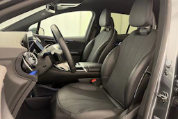 Harmaa Mercedes-Benz EQE SUV 2023 kuva 13.