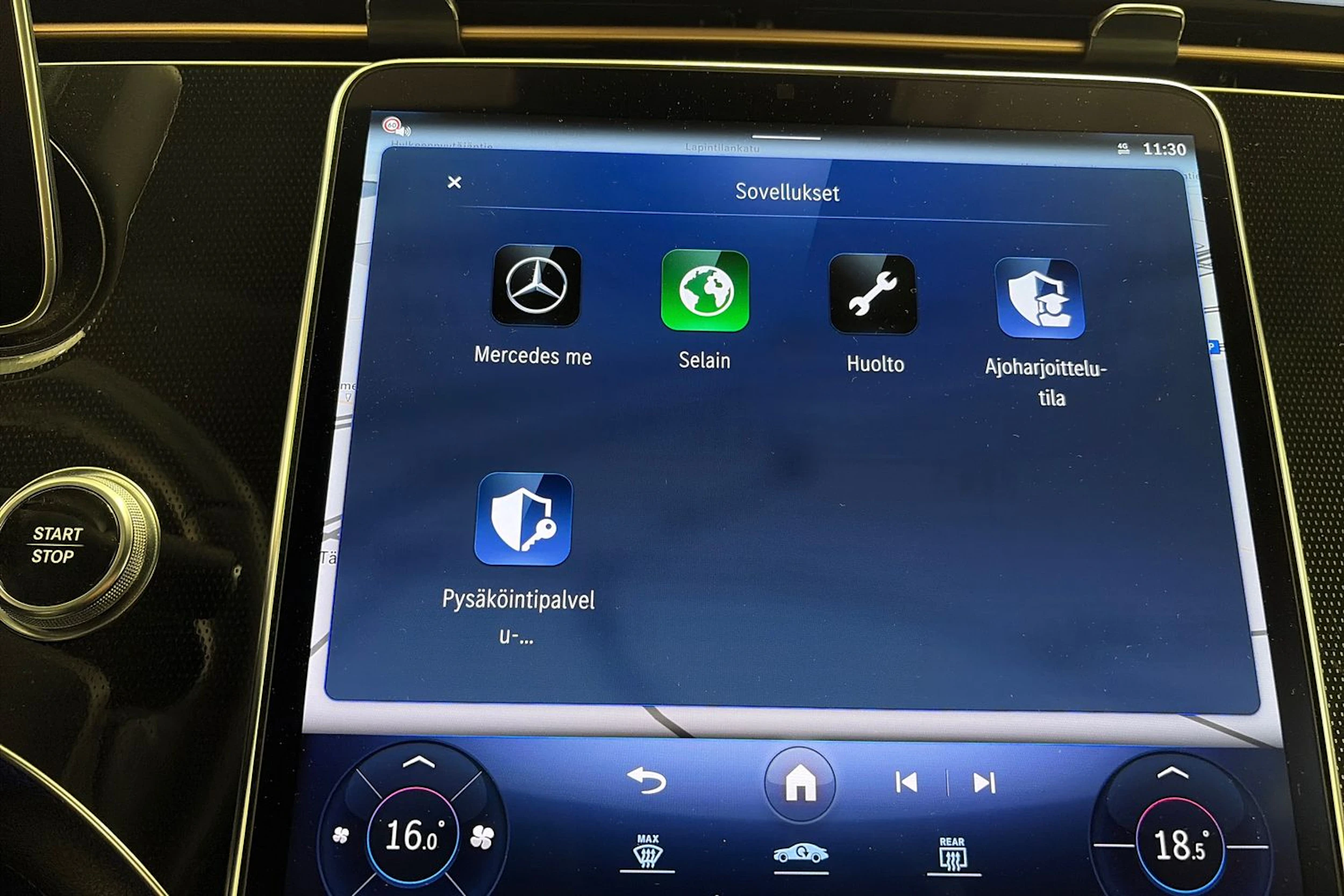 Harmaa Mercedes-Benz EQE SUV 2023 kuva 21.