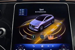 Harmaa Mercedes-Benz EQE SUV 2023 kuva 29.