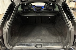 musta Mercedes-Benz EQE SUV 2023 kuva 14.