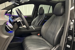 musta Mercedes-Benz EQE SUV 2023 kuva 18.