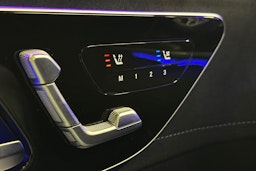 musta Mercedes-Benz EQE SUV 2023 kuva 19.