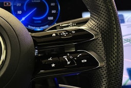 musta Mercedes-Benz EQE SUV 2023 kuva 23.