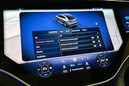 musta Mercedes-Benz EQE SUV 2023 kuva 30.