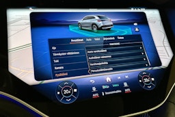 musta Mercedes-Benz EQE SUV 2023 kuva 33.