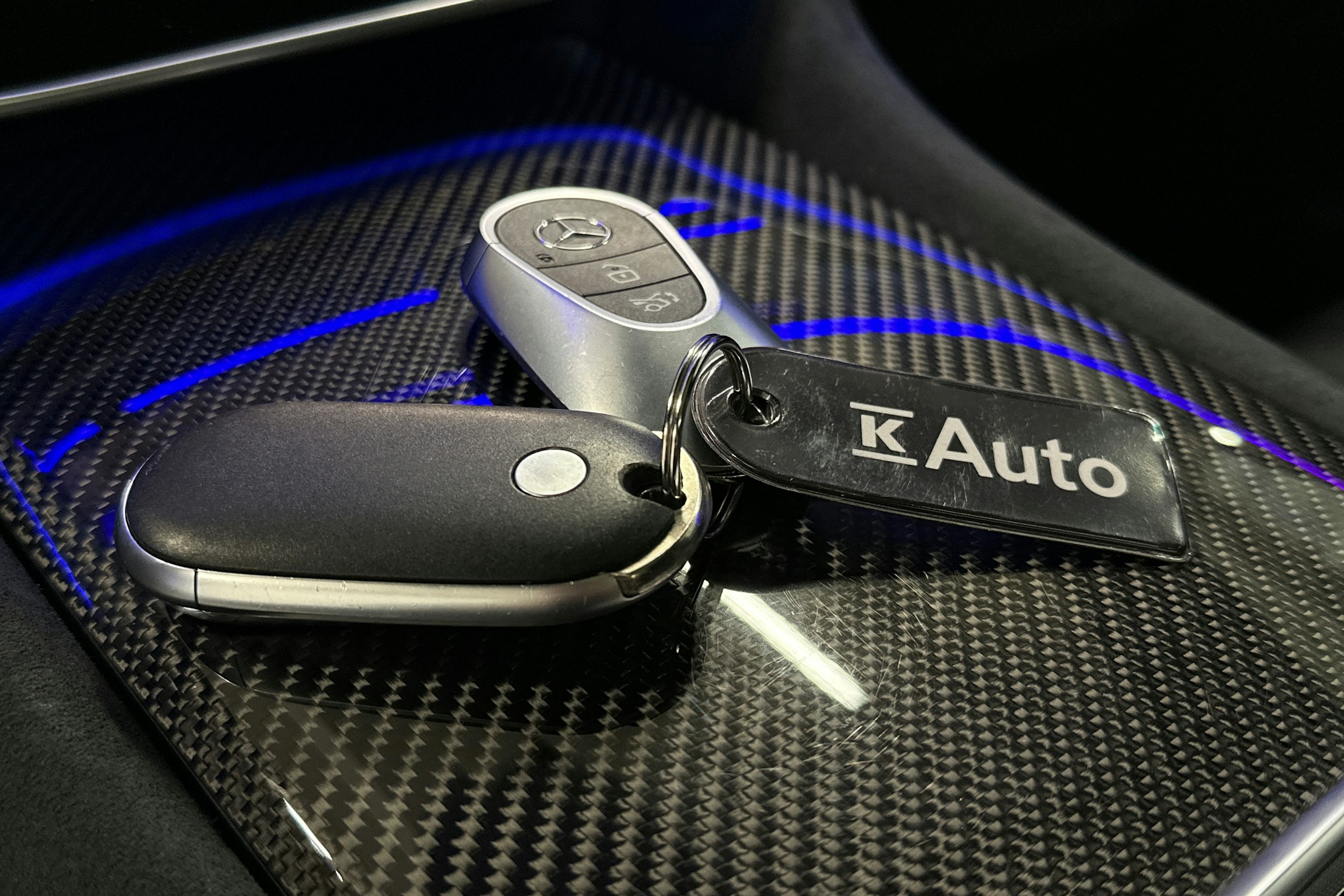 musta Mercedes-Benz EQE SUV 2023 kuva 45.