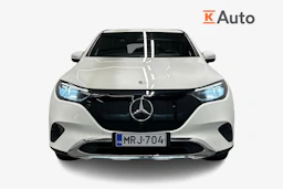valkoinen Mercedes-Benz EQE SUV 2023 kuva 4.