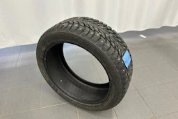 valkoinen Mercedes-Benz EQE SUV 2023 kuva 16.