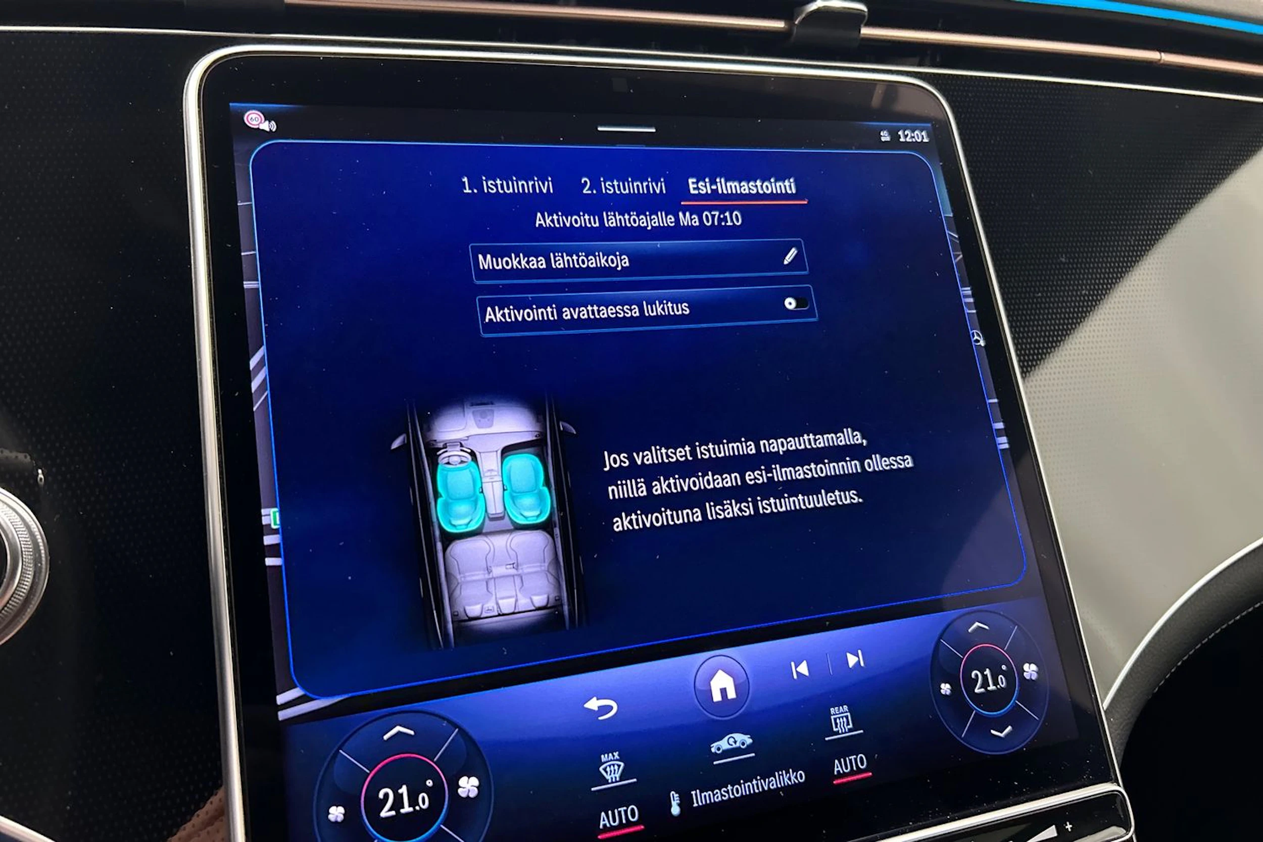 valkoinen Mercedes-Benz EQE SUV 2023 kuva 24.