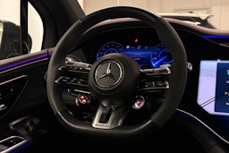 musta Mercedes-Benz EQE SUV 2023 kuva 17.