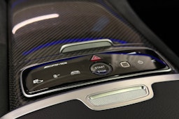 musta Mercedes-Benz EQE SUV 2023 kuva 18.