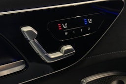 musta Mercedes-Benz EQE SUV 2023 kuva 20.