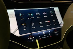 musta Mercedes-Benz EQE SUV 2023 kuva 27.