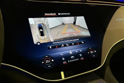 musta Mercedes-Benz EQE SUV 2023 kuva 28.