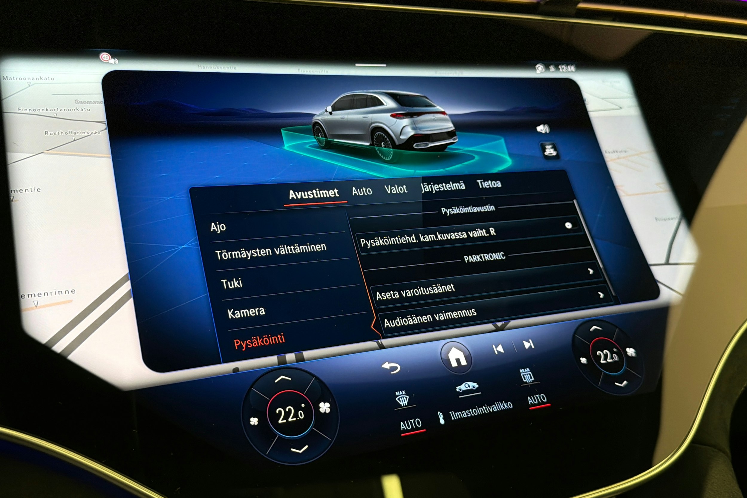 musta Mercedes-Benz EQE SUV 2023 kuva 32.