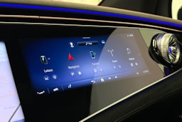 musta Mercedes-Benz EQE SUV 2023 kuva 34.