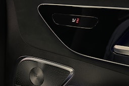 musta Mercedes-Benz EQE SUV 2023 kuva 39.