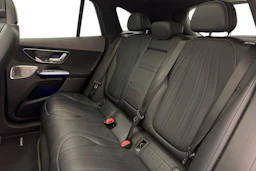 Musta Mercedes-Benz EQE SUV 2023 kuva 8.
