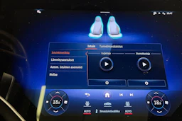 Musta Mercedes-Benz EQE SUV 2023 kuva 29.