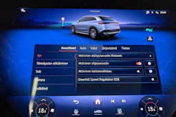 Musta Mercedes-Benz EQE SUV 2023 kuva 32.
