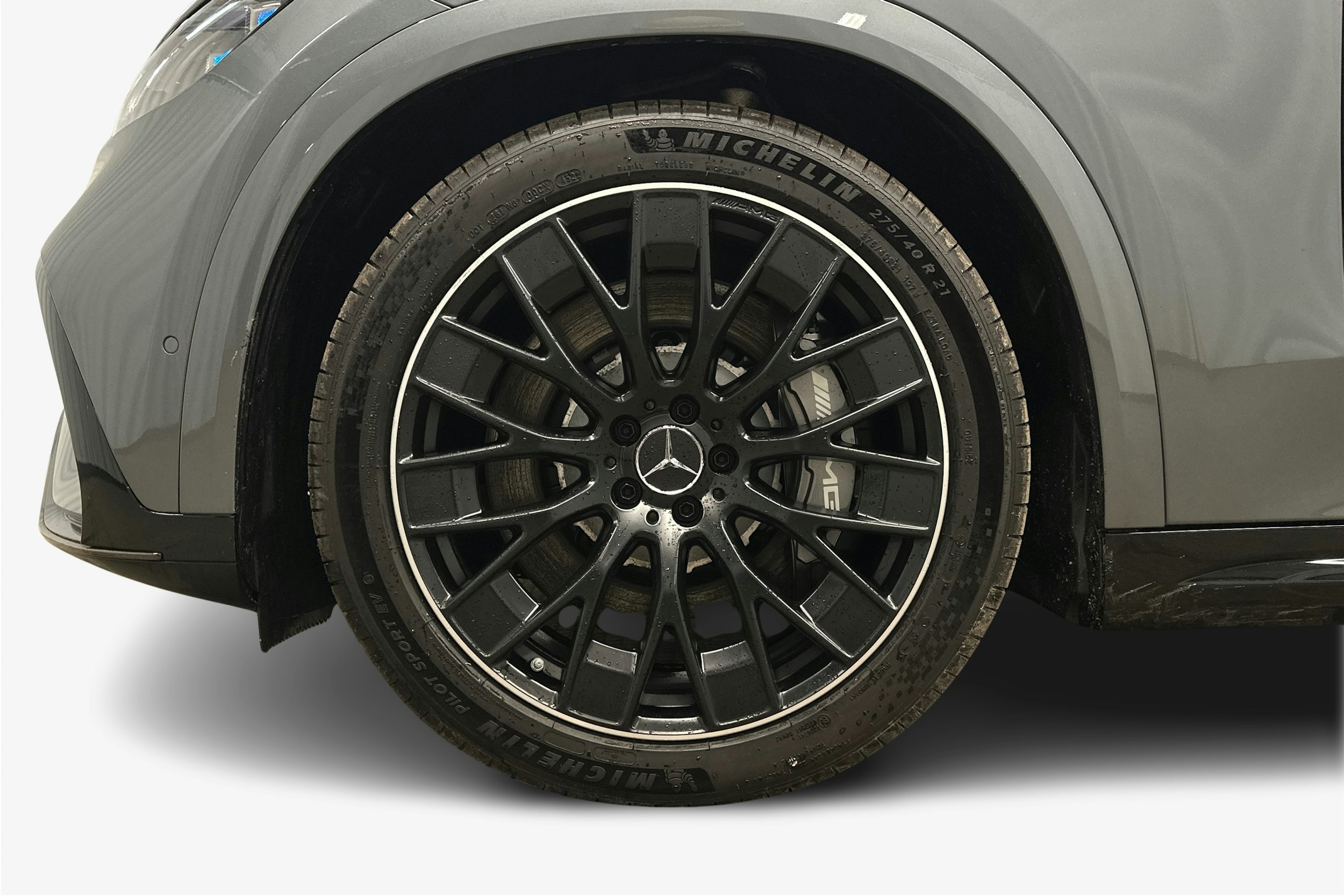 harmaa Mercedes-Benz EQE SUV 2023 kuva 9.