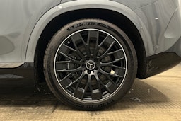 harmaa Mercedes-Benz EQE SUV 2023 kuva 10.