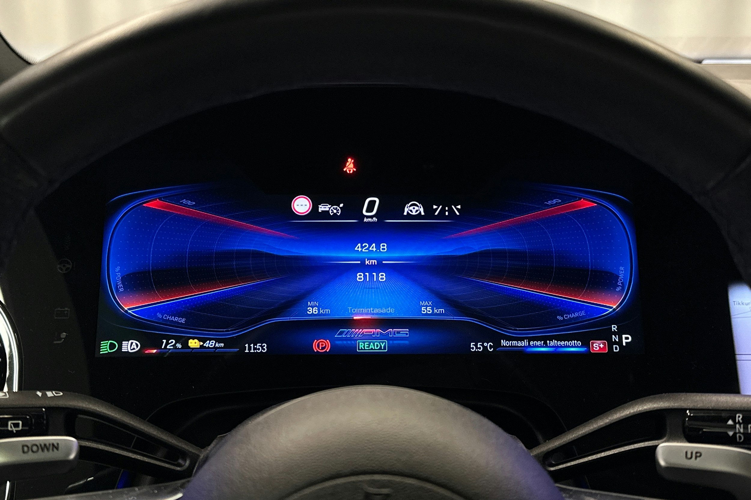 harmaa Mercedes-Benz EQE SUV 2023 kuva 13.