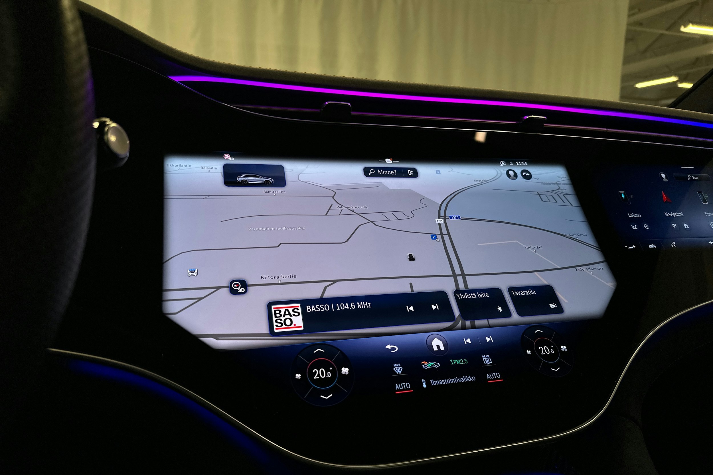 harmaa Mercedes-Benz EQE SUV 2023 kuva 14.